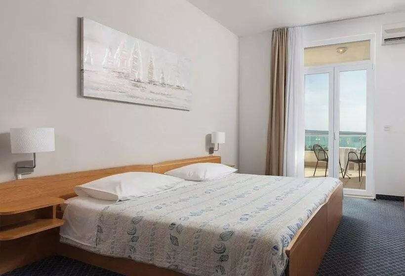 فندق فئة نجمة واحدة Villa Pitomcia