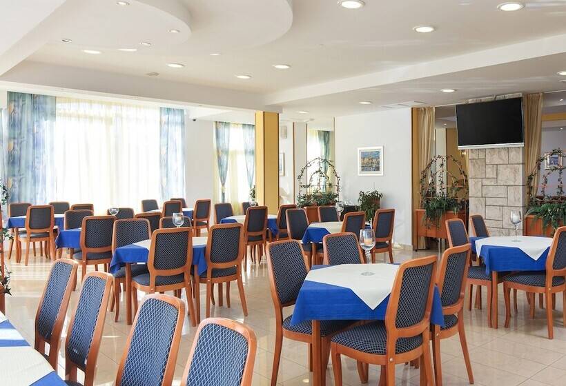 فندق فئة نجمة واحدة Villa Pitomcia