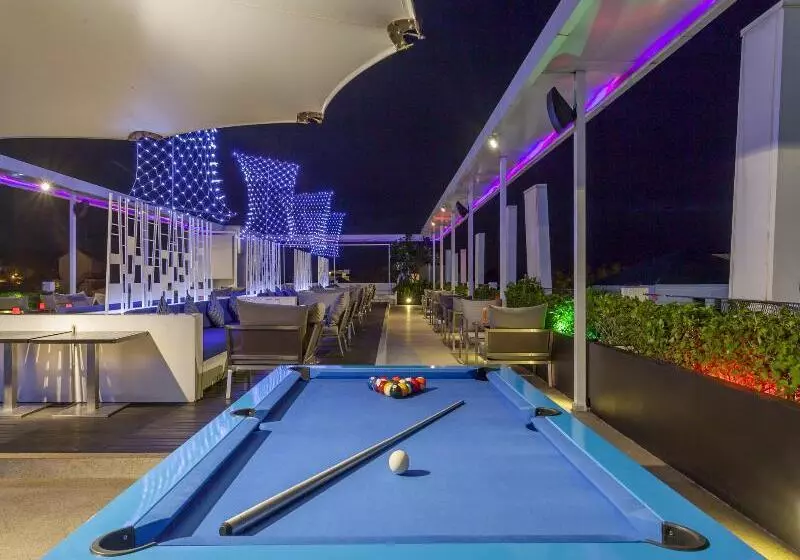 Ashlee Hub Hotel Patong