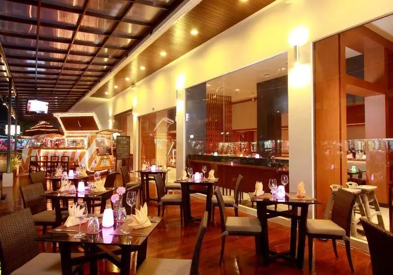 Ashlee Hub Hotel Patong