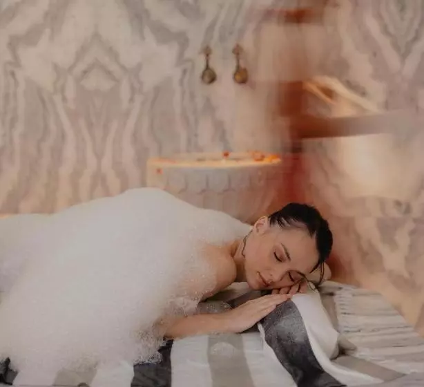 فندق Cappadocia Cave Suites