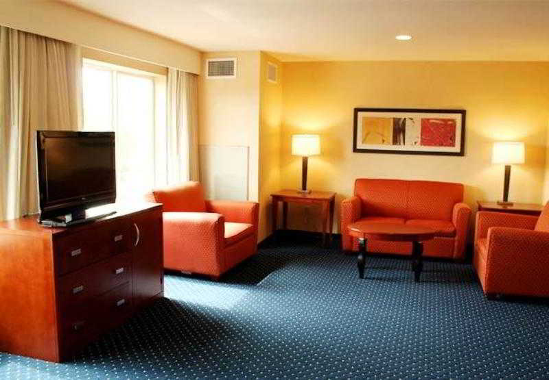 בית מלון כפרי Courtyard By Marriott Sacramento Cal Expo