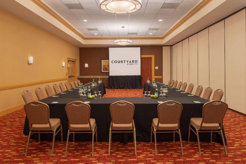 בית מלון כפרי Courtyard By Marriott Sacramento Cal Expo