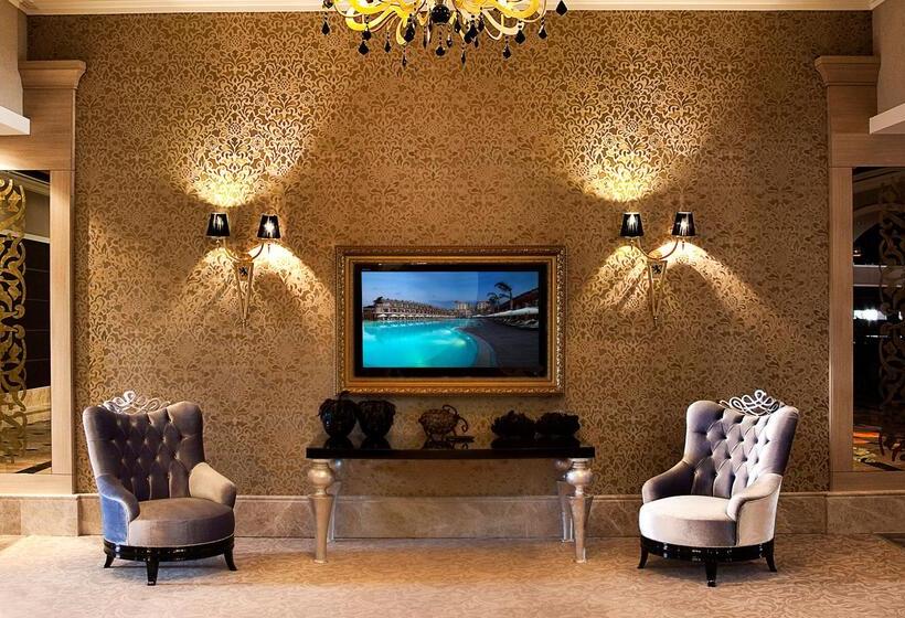 Cratos Premium Hotel Casino & Spa