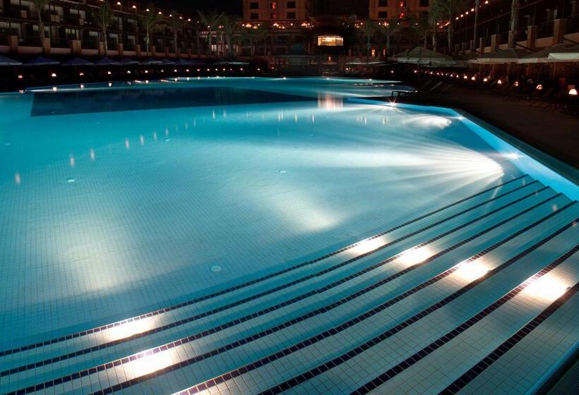 Cratos Premium Hotel Casino & Spa