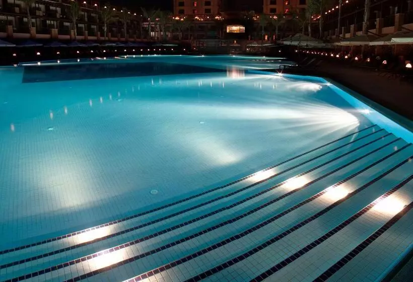 Cratos Premium Hotel Casino & Spa