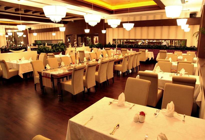 Cratos Premium Hotel Casino & Spa