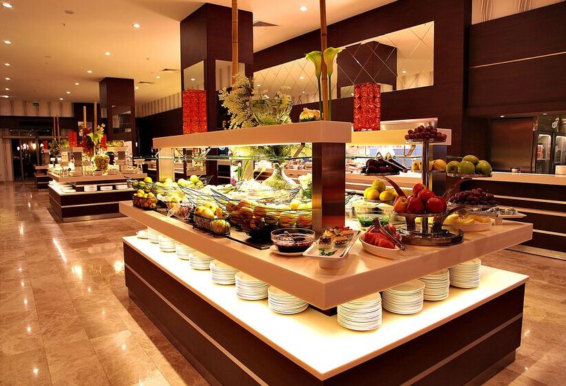 Cratos Premium Hotel Casino & Spa