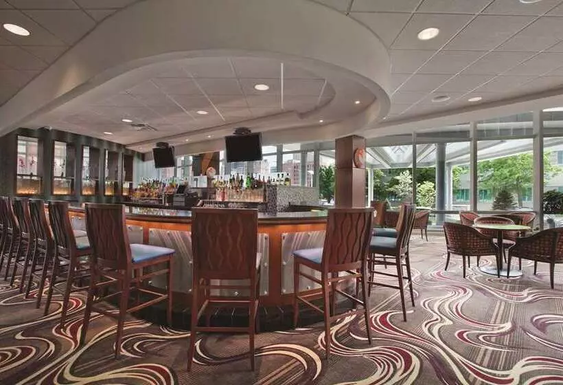 ホテル Embassy Suites Buffalo