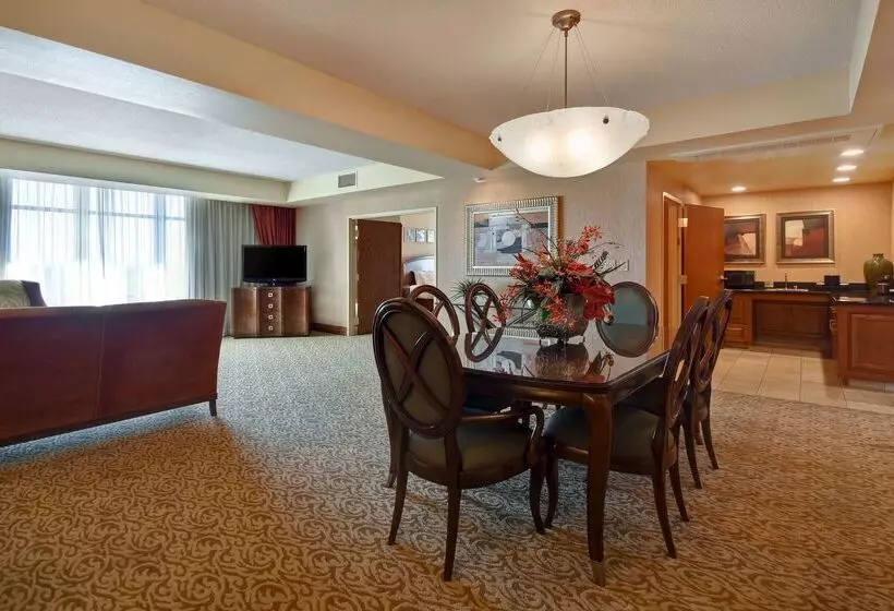 ホテル Embassy Suites By Hilton At Hot Springs Convention Center