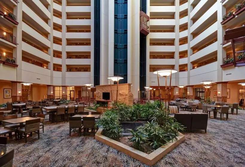 ホテル Embassy Suites By Hilton At Hot Springs Convention Center