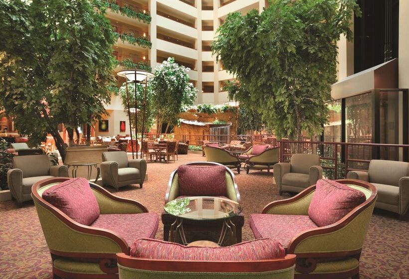 בית מלון כפרי Embassy Suites By Hilton At Hot Springs Convention Center