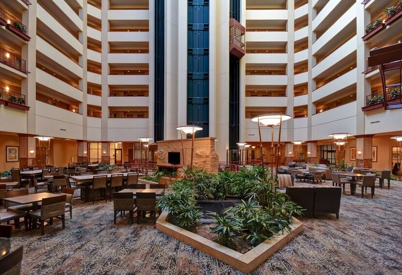 בית מלון כפרי Embassy Suites By Hilton At Hot Springs Convention Center