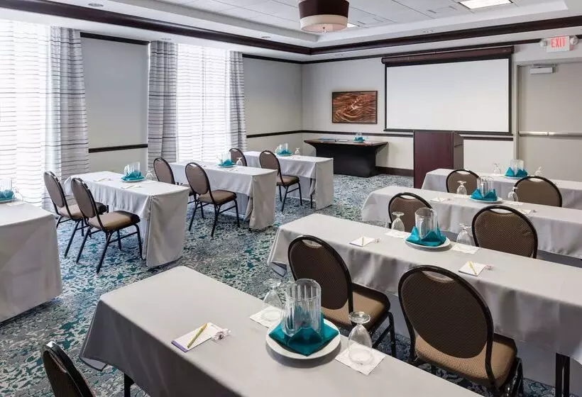 Отель Hilton Garden Inn Cincinnati/mason