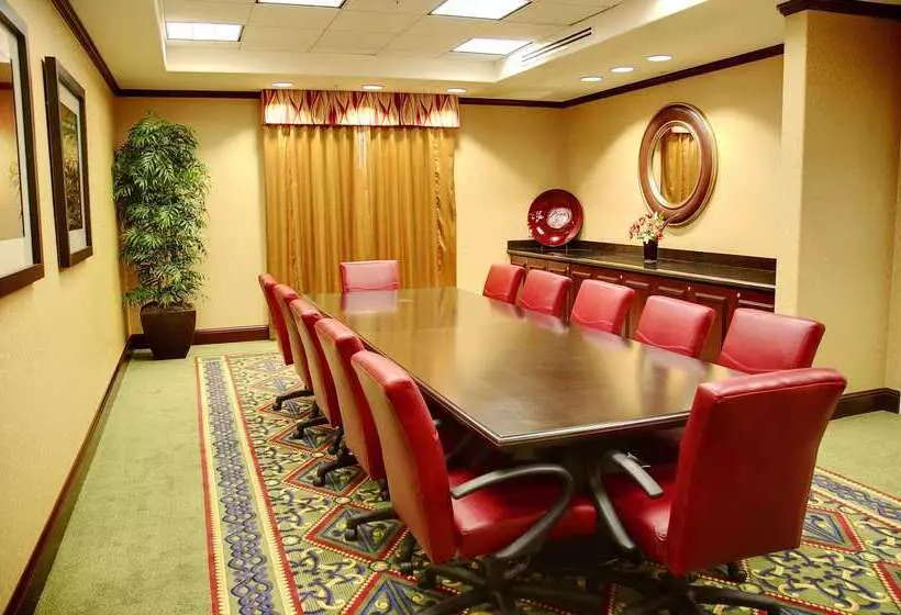 酒店 Hilton Garden Inn Fontana