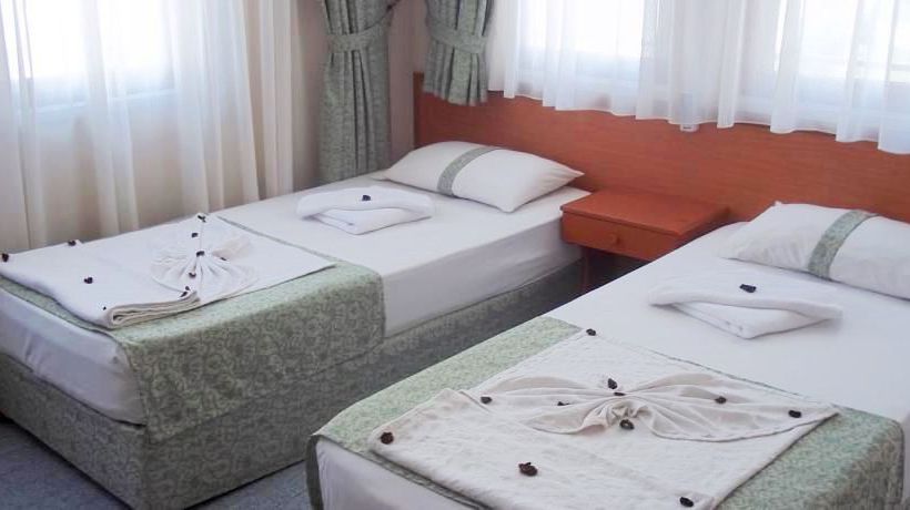 בית מלון כפרי kleopatra Alis