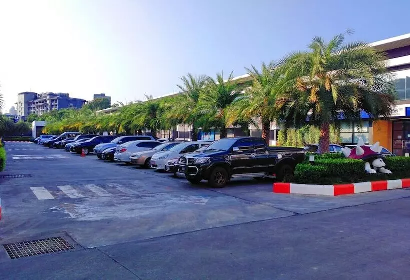 בית מלון כפרי Marble Garden View Pattaya