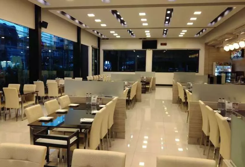 בית מלון כפרי Marble Garden View Pattaya