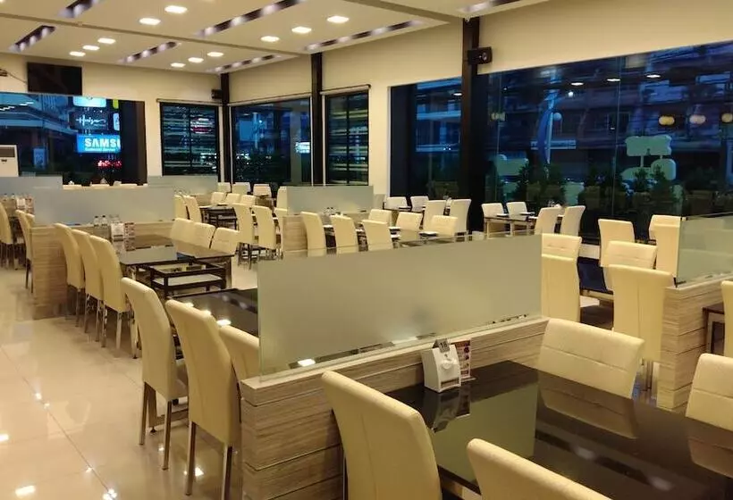 בית מלון כפרי Marble Garden View Pattaya