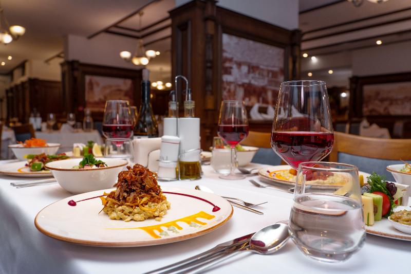 Mpm Hotel Sport Ski In, Ski Out