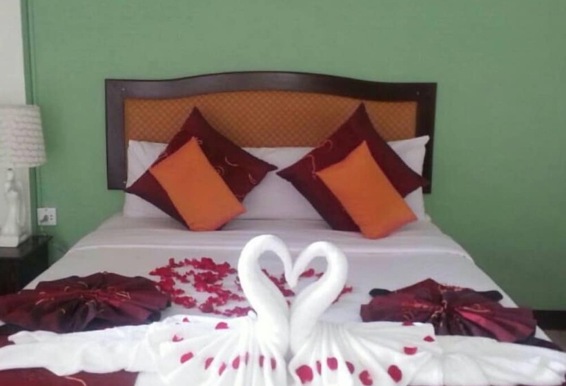 Отель Namkhong Riverside