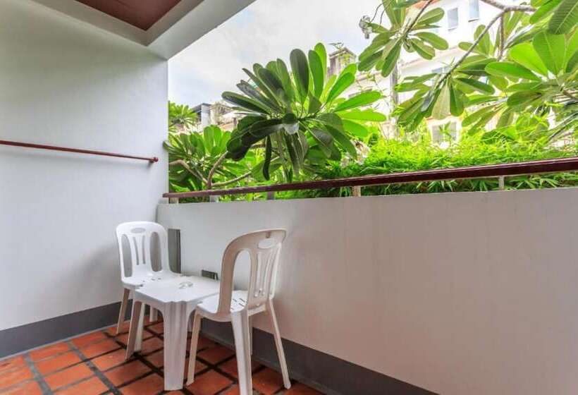 ホテル Patong Beach Side