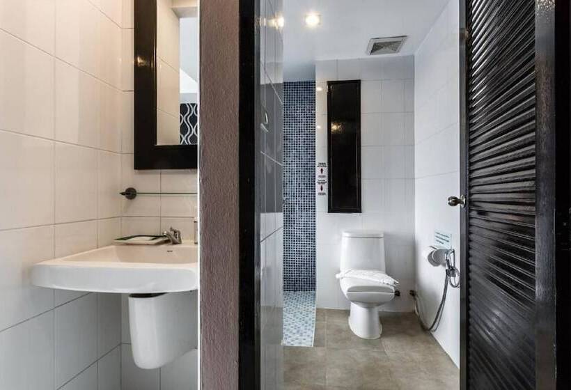 ホテル Patong Beach Side