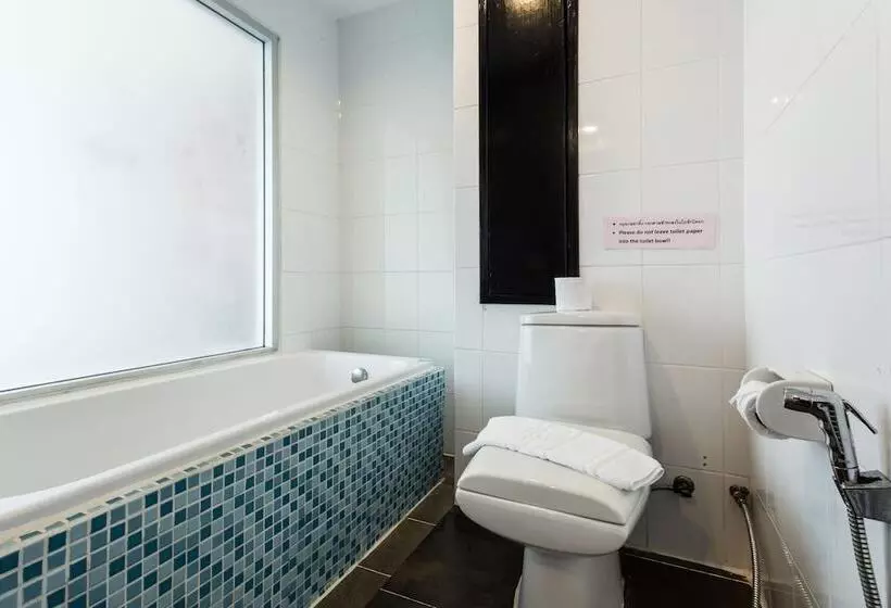 ホテル Patong Beach Side