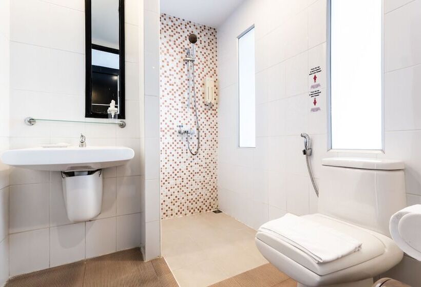 ホテル Patong Beach Side