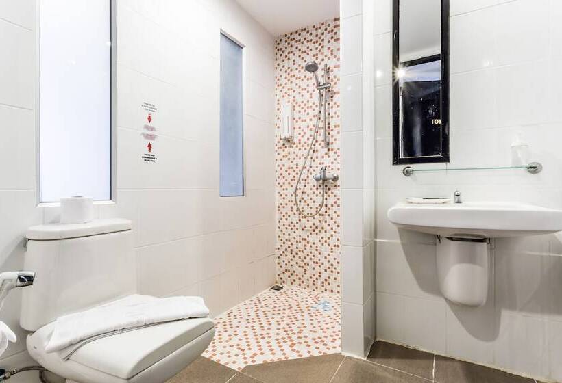 ホテル Patong Beach Side