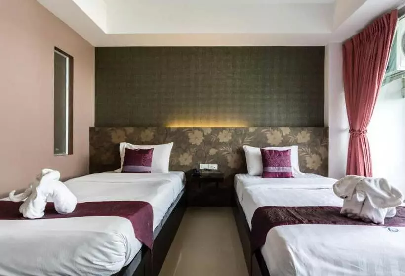 ホテル Patong Beach Side