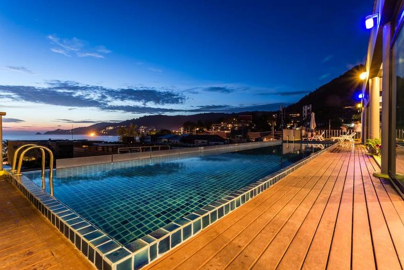 ホテル Patong Beach Side