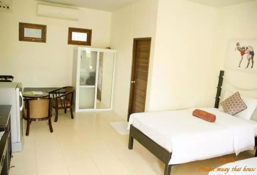 Hotel Phuket Muay Thai House