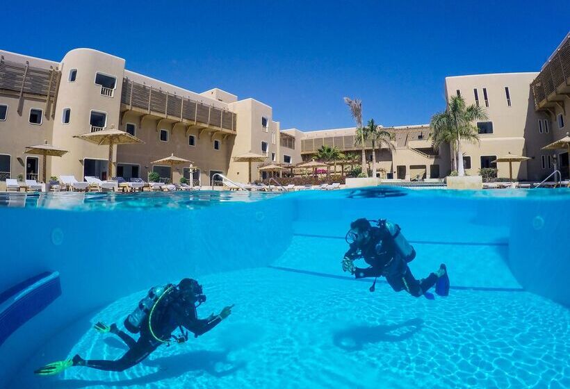 هتل The Breakers Diving And Surfing Lodge Soma Bay