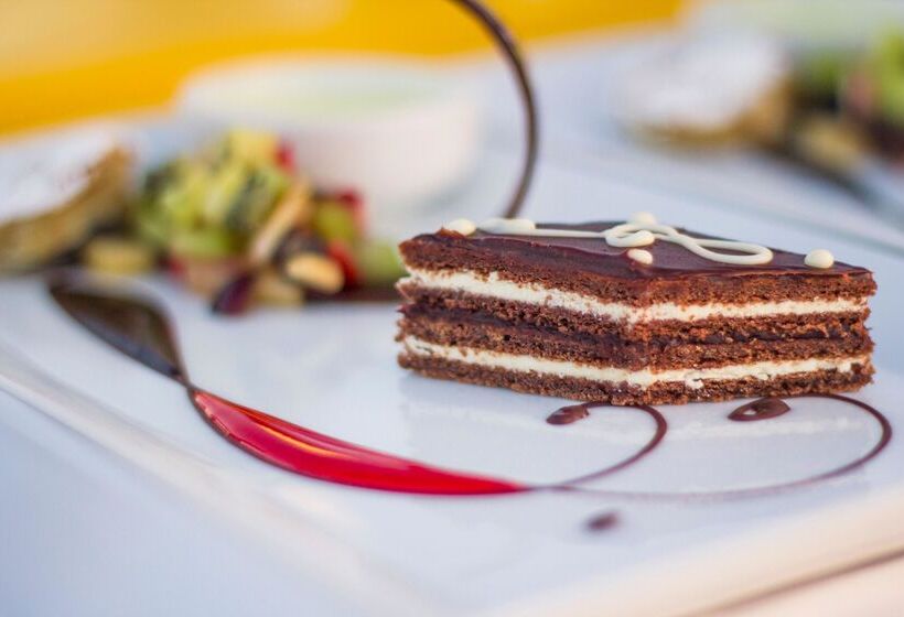 هتل The Breakers Diving And Surfing Lodge Soma Bay