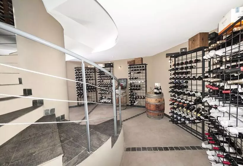 Hotel Villa Mansa Wine