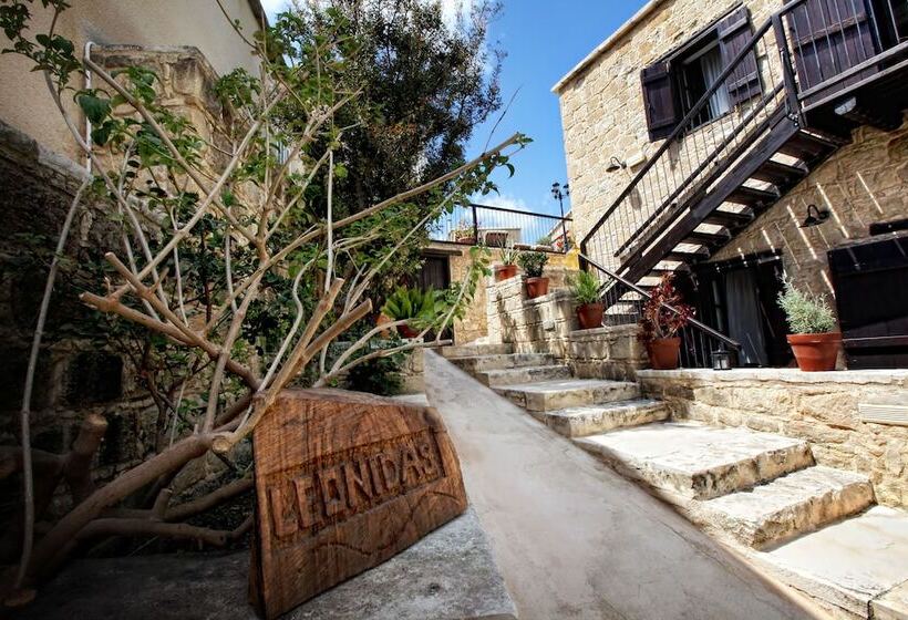Leonidas Village Houses