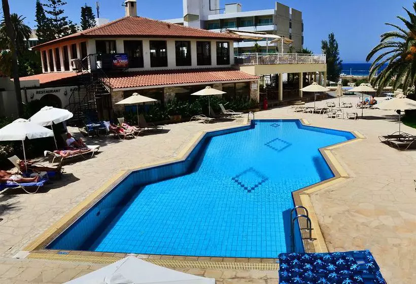 Panareti Paphos Resort