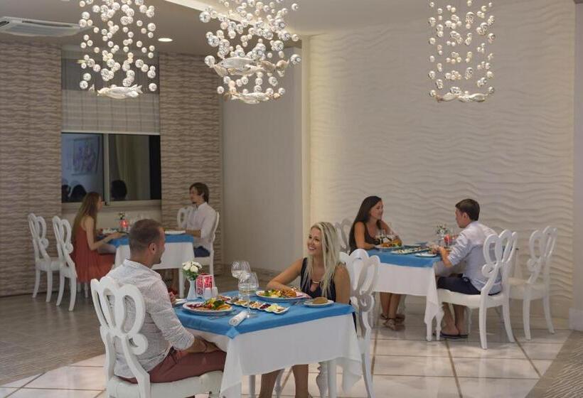 منتجع Royal Alhambra Palace