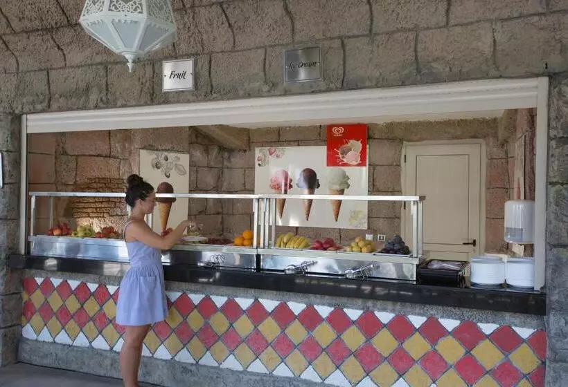 Курорт Royal Alhambra Palace