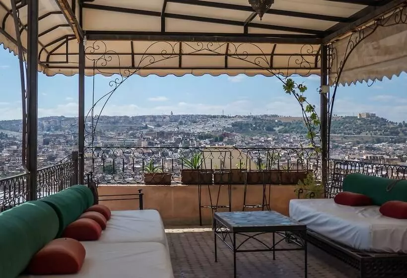 里亚德 Dar Anebar