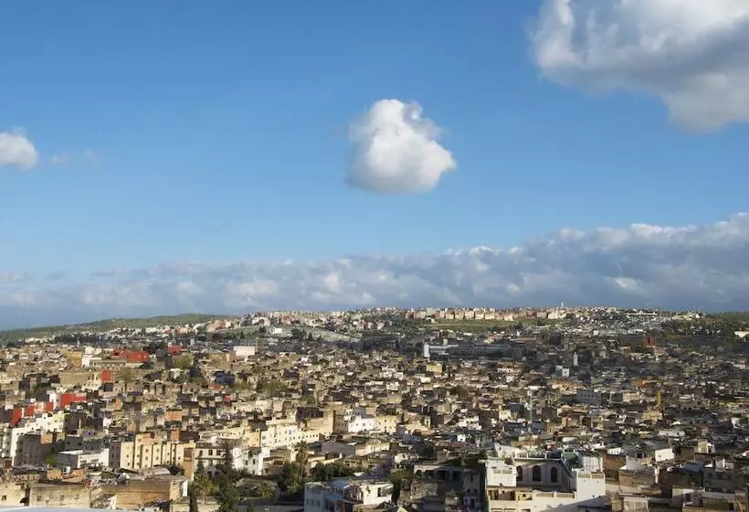 里亚德 Dar Anebar