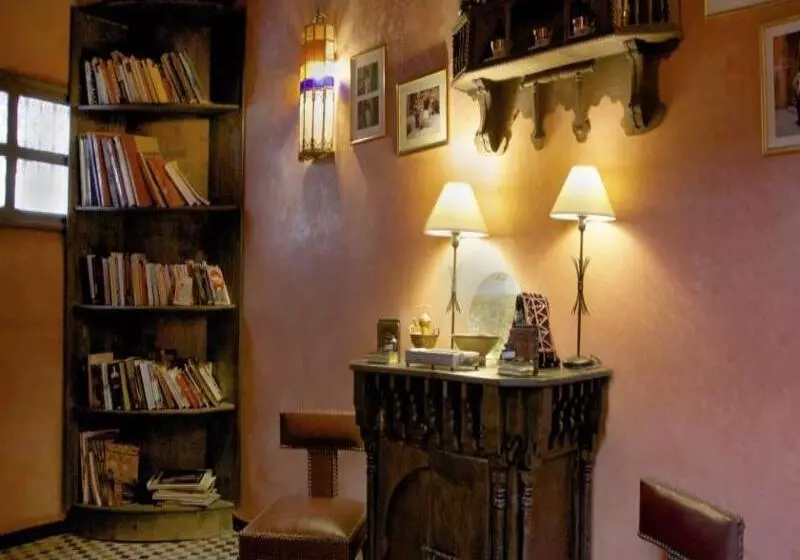 里亚德 Dar Anebar