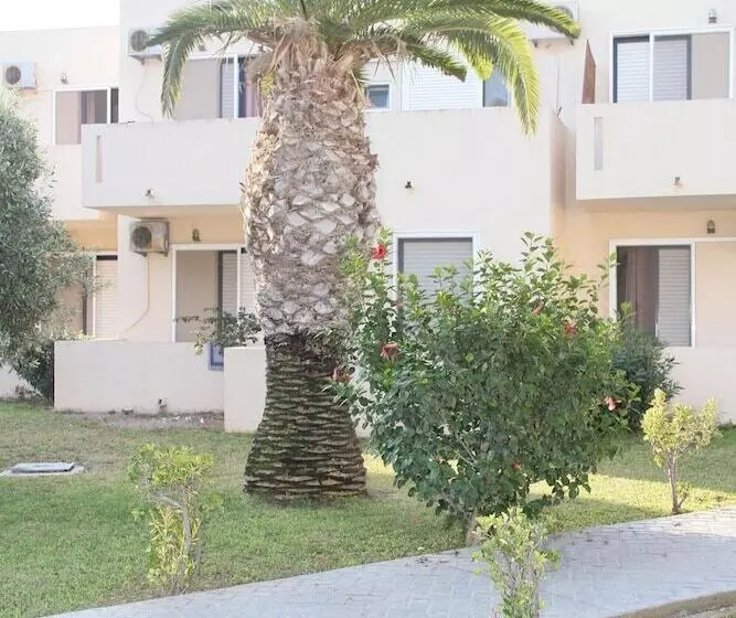 Roselands Hotel Bungalows