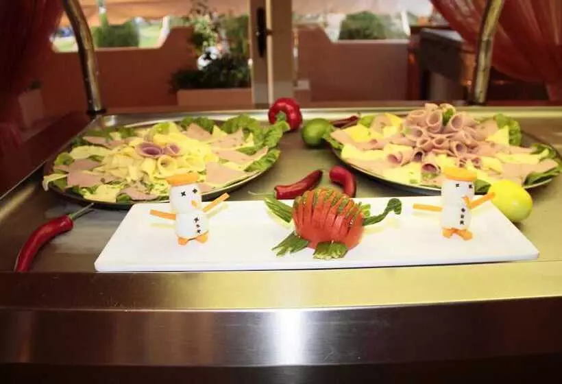 Roselands Hotel Bungalows