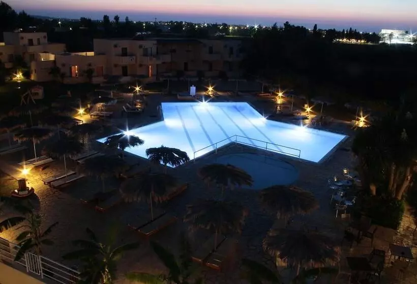 Roselands Hotel Bungalows