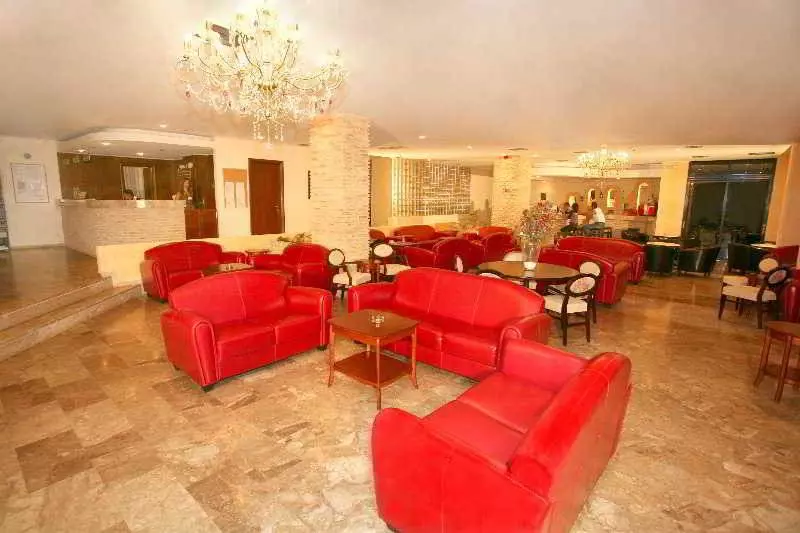 Roselands Hotel Bungalows