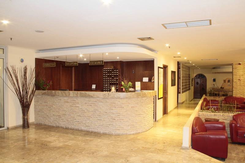 Roselands Hotel Bungalows