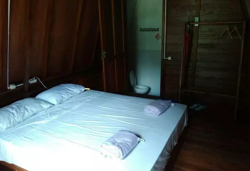 Aamiaismajoitus (B&B) Tanjong Tinggi Cottage