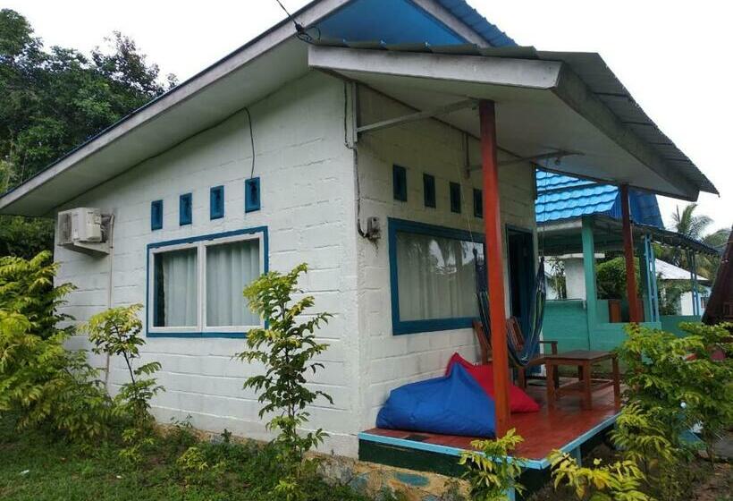ベッドアンドブレックファースト Tanjong Tinggi Cottage